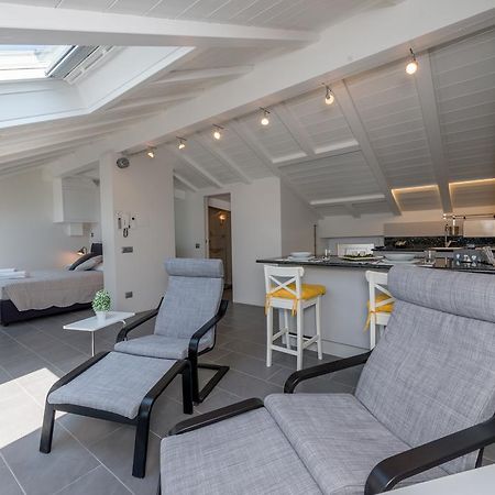 Il Pontile Apartment Беладжо Екстериор снимка