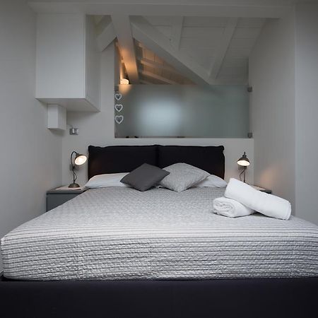 Il Pontile Apartment Беладжо Екстериор снимка